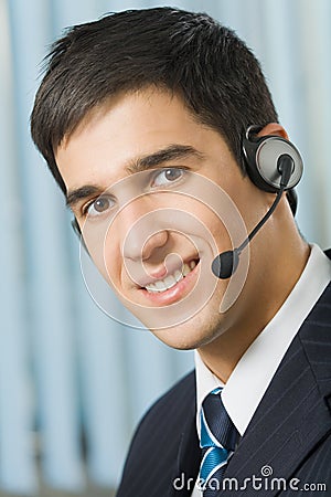 Support operator in headset