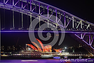 Sydney Harbour Bridge and Sydney Opera House duirng Vivid festiv