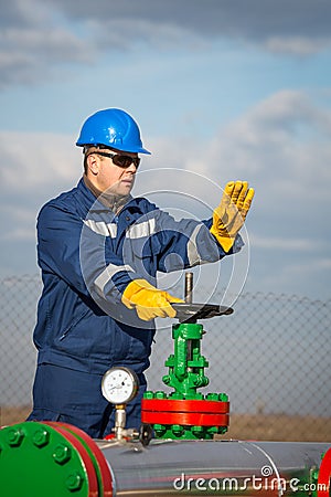 System operator in oil and gas production