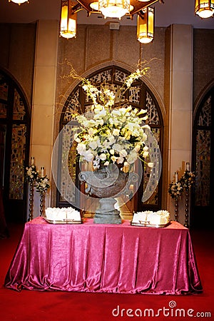 Table setting with wedding programs