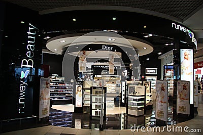 Tax free shop Run Way in Domodedovo airport