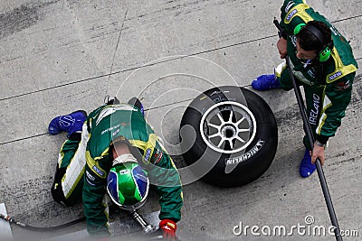 Team Ireland pit-stop and tire change