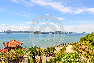 Temple at Ha long bay