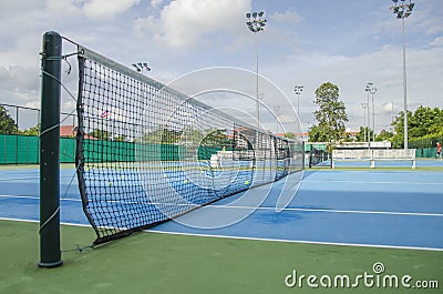 Tennis net