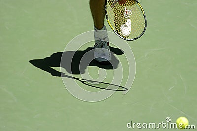 Tennis shadow 03a
