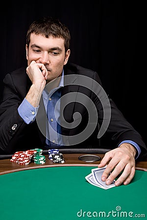 Thinking before bet in casino