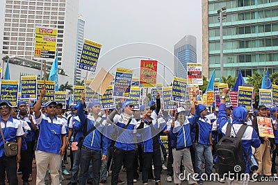 Thousands of workers marched Labor Day in Jakarta