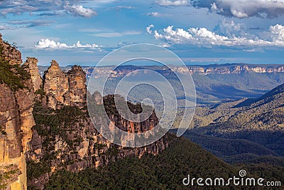 Three Sisters rock formation in Blue Mountains