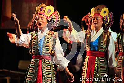 Tibetan Women Dance