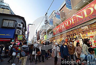 TOKYO, JAPAN - NOV 24 : Crowd at Takeshita street Harajuku, Toky