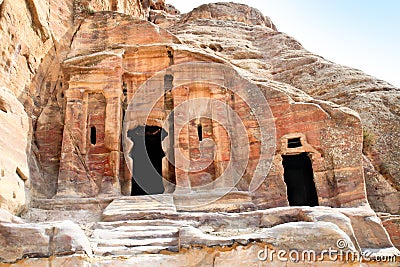  - tombs-wadi-al-farasa-valley-petra-27127860
