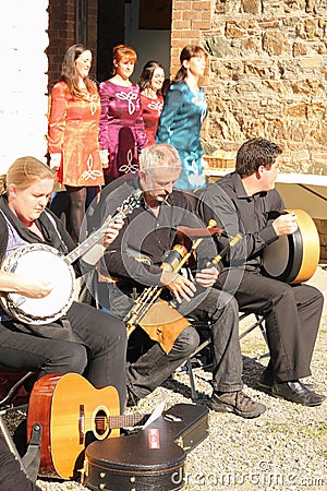 Traditional irish music and dance