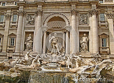 Trevi Fountain 01