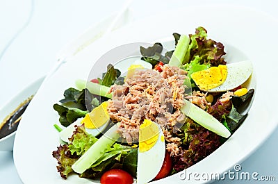 Tuna salad with eggs