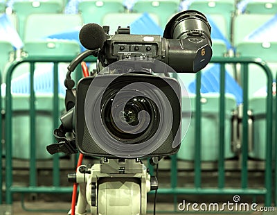 TV broadcast hockey, TV camera,