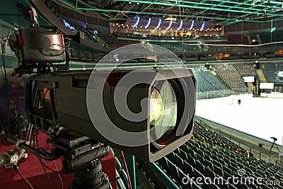 TV broadcast hockey, TV camera,