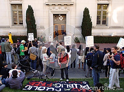 UC Berkeley Students Protest around campus Police
