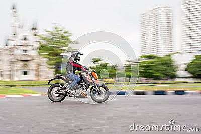 Unidentified test driver KTM Duke 200