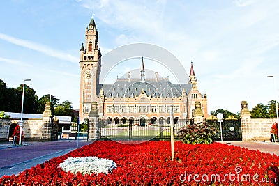 Vegetal Red Carpet at the Peace Palace