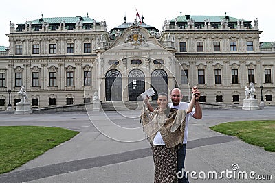 Vienna traveling couple