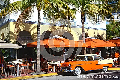 Vintage car in Ocean Drive, Miami Beach