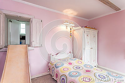 Vintage mansion - pink room