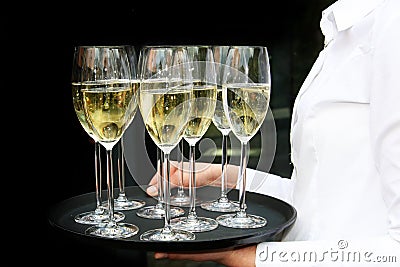 Маленький столик за углом - Том III - Страница 2 Waiter-champagne-glasses-tray-12728074