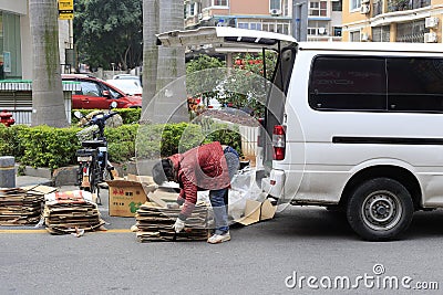 Waste collection by the van