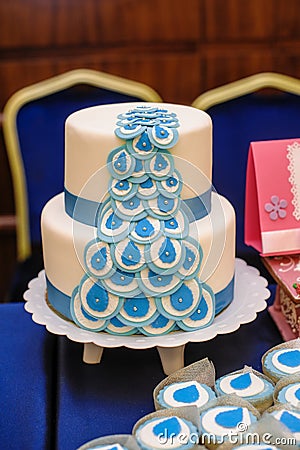 Wedding cake in blue and white design