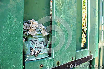 Welcome friends decoration