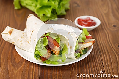 Wheat tortilla with chicken and vegetables