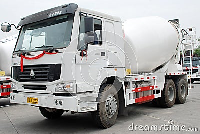 White Cement Mixer Truck