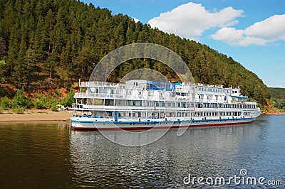 White river cruise boat