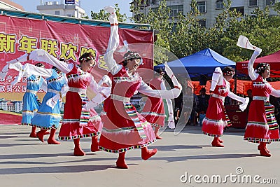 Woman dance tibetan dance
