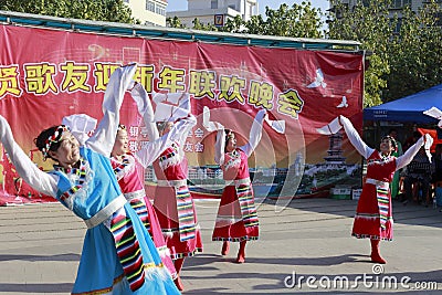 Woman dance tibetan dance