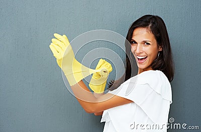 woman-wearing-cleaning-gloves-17197112.jpg