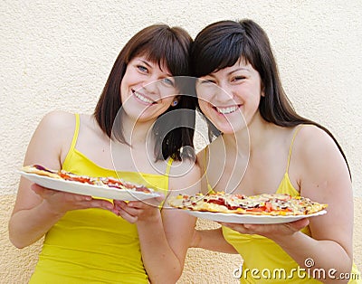 Women with pizza