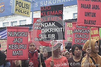 The Women s Traditional Market Vendors Conduct Demonstration Soekarno Sukoharjo
