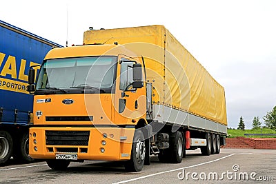 Yellow Ford Cargo 1830 Semi Truck