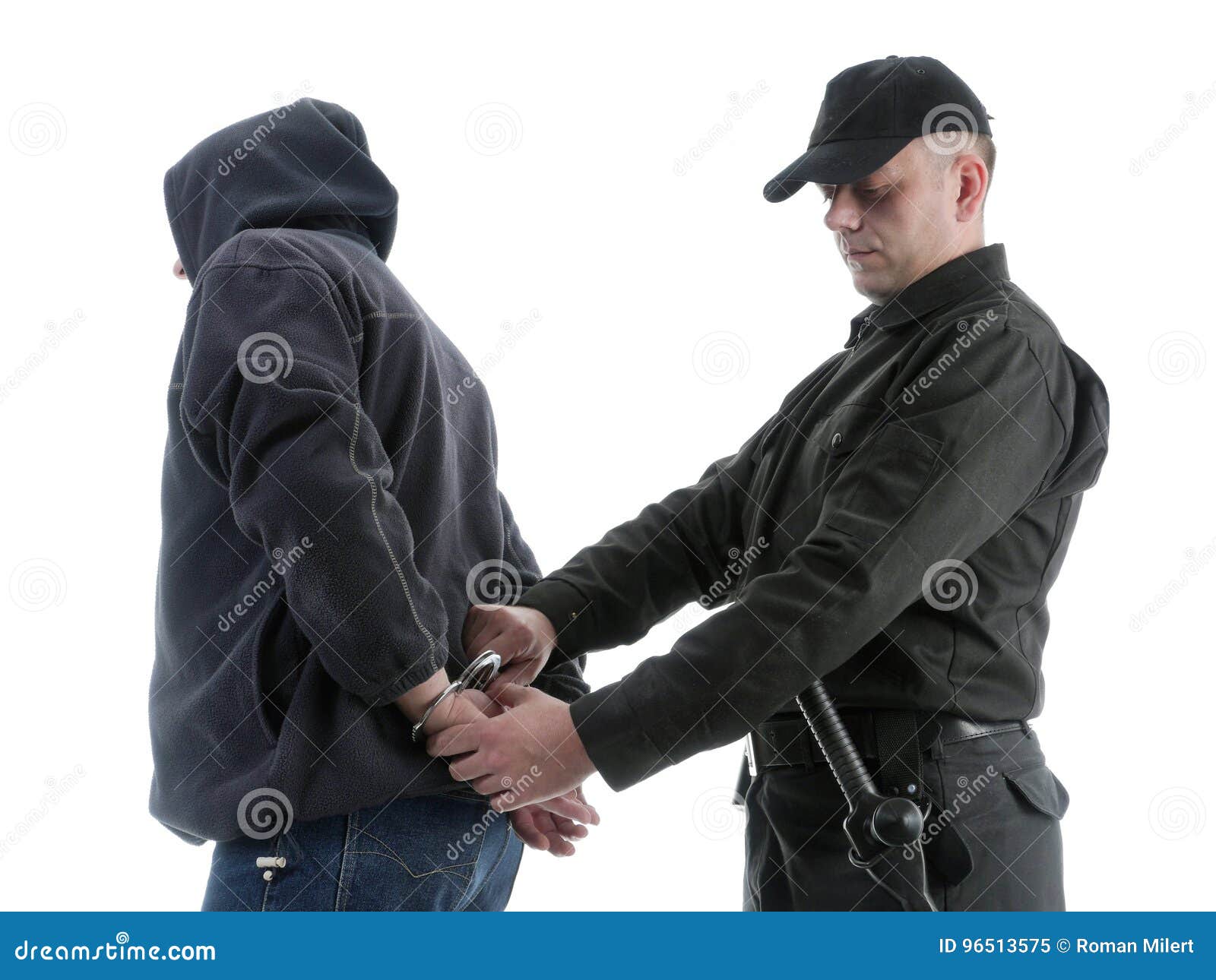 Человек в наручниках