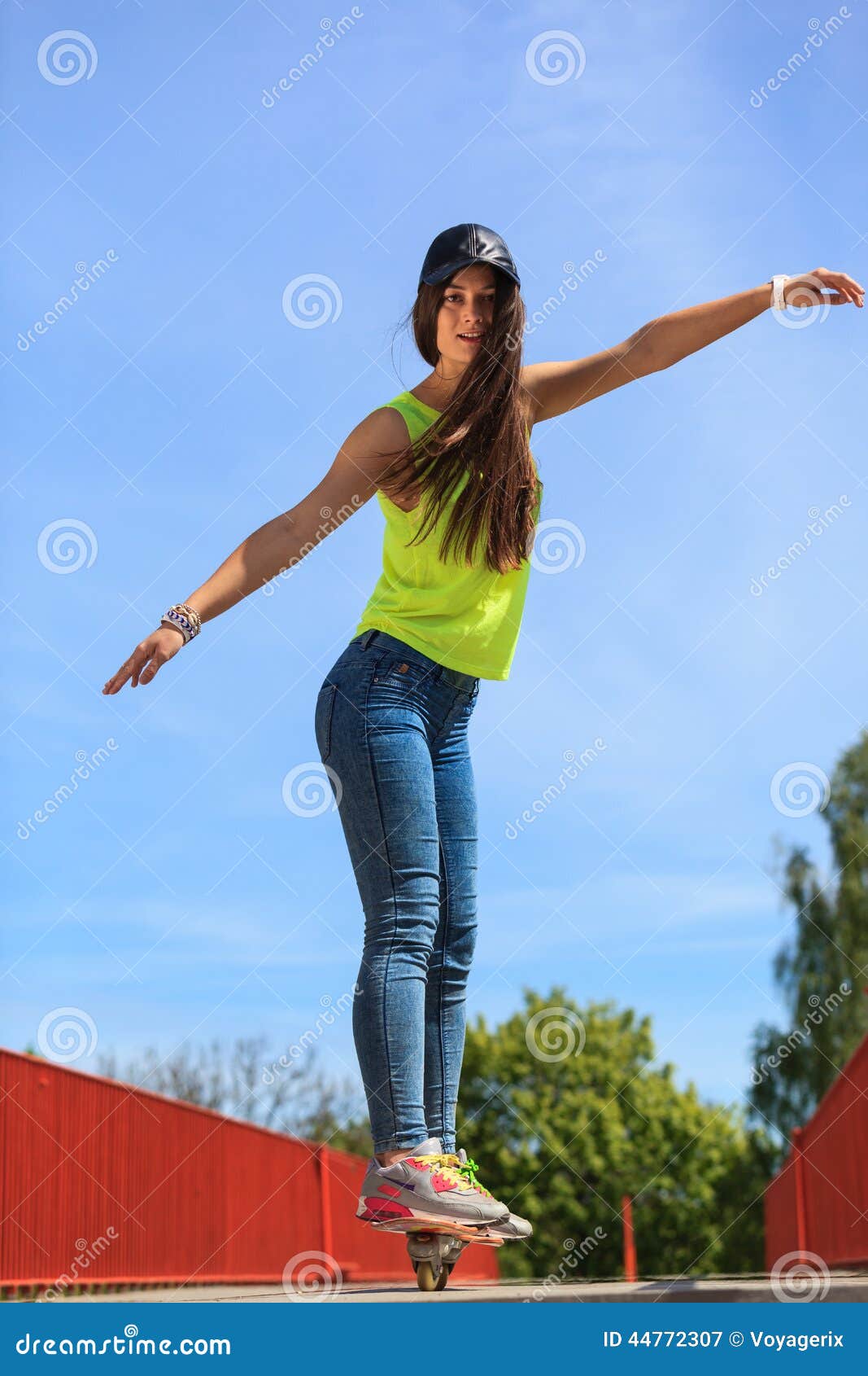 夏天体育凉快的腰鼓v体育者骑马滑板用舞作文模仿安塞女孩的狮子图片