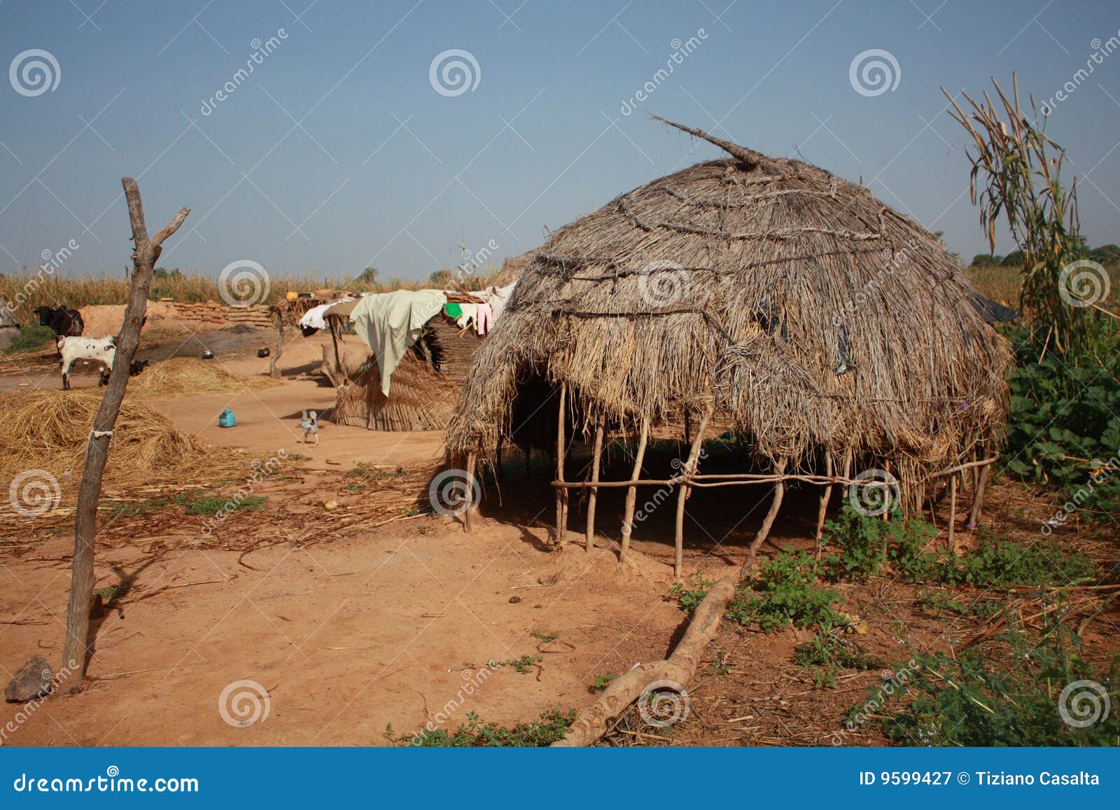 African Hut Royalty Free Stock Photography - Image: 9599427