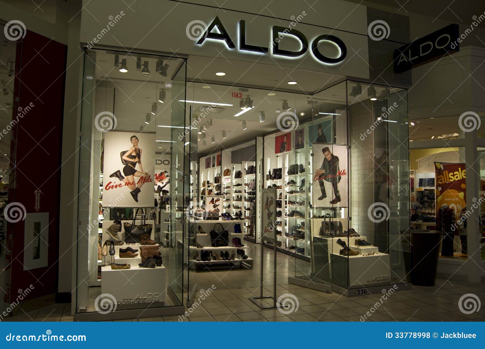 An Aldo Shoe store selling stylish shoe in Alderwood Mall Seattle.