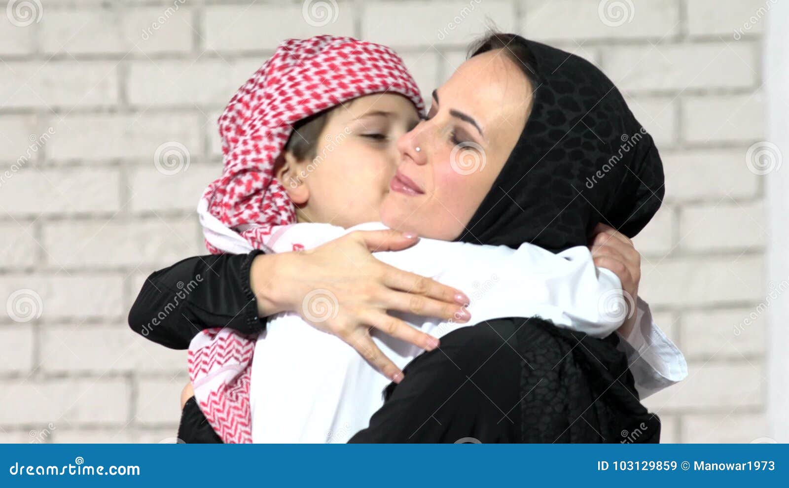 Arabic Mother And Son Posing Indoor Stock Image Image Of Emirates