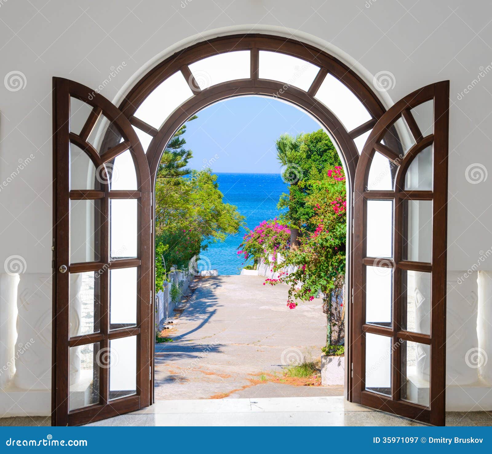 Royalty Free Stock Photography: Arch in the fortress