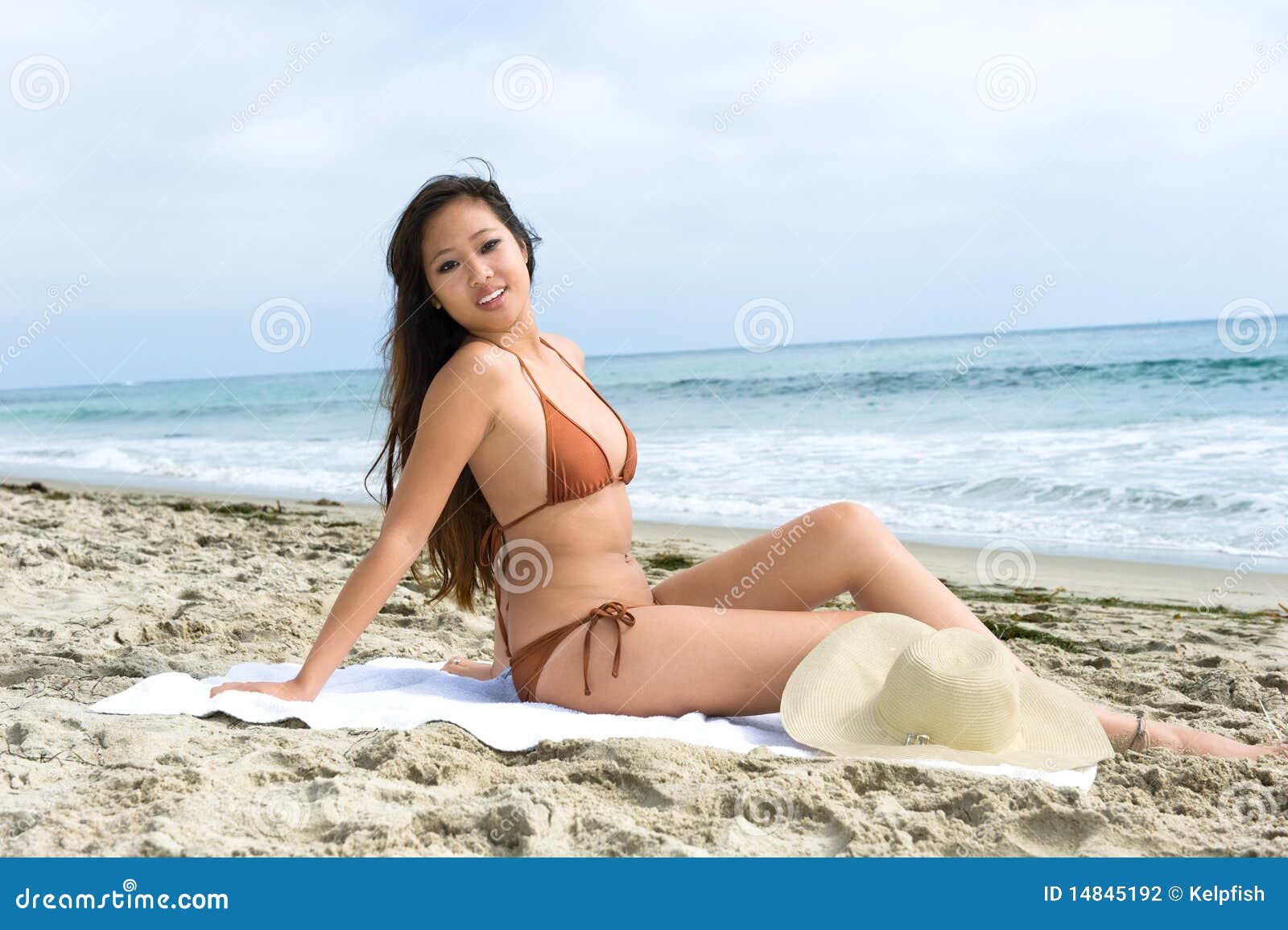 Asian Sunbathing 31