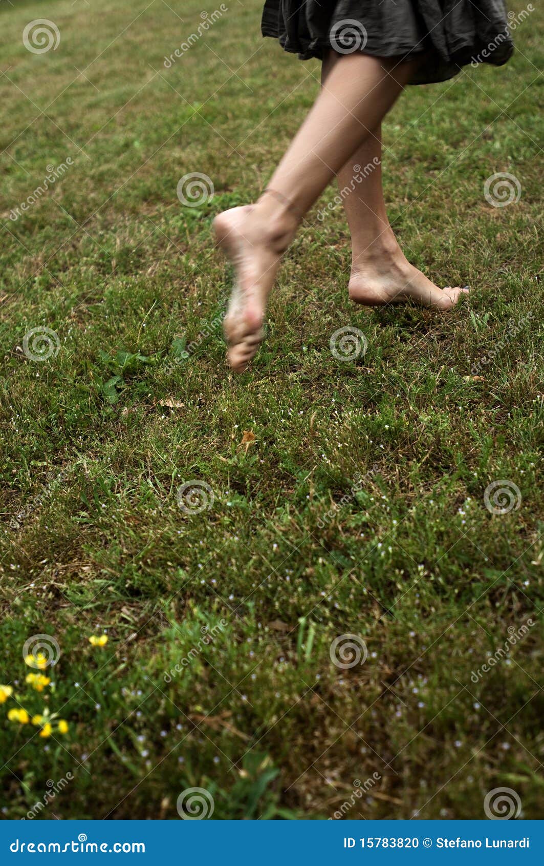 Have not Sexy girl standing barefoot think Sexy girl standing barefoot seems me