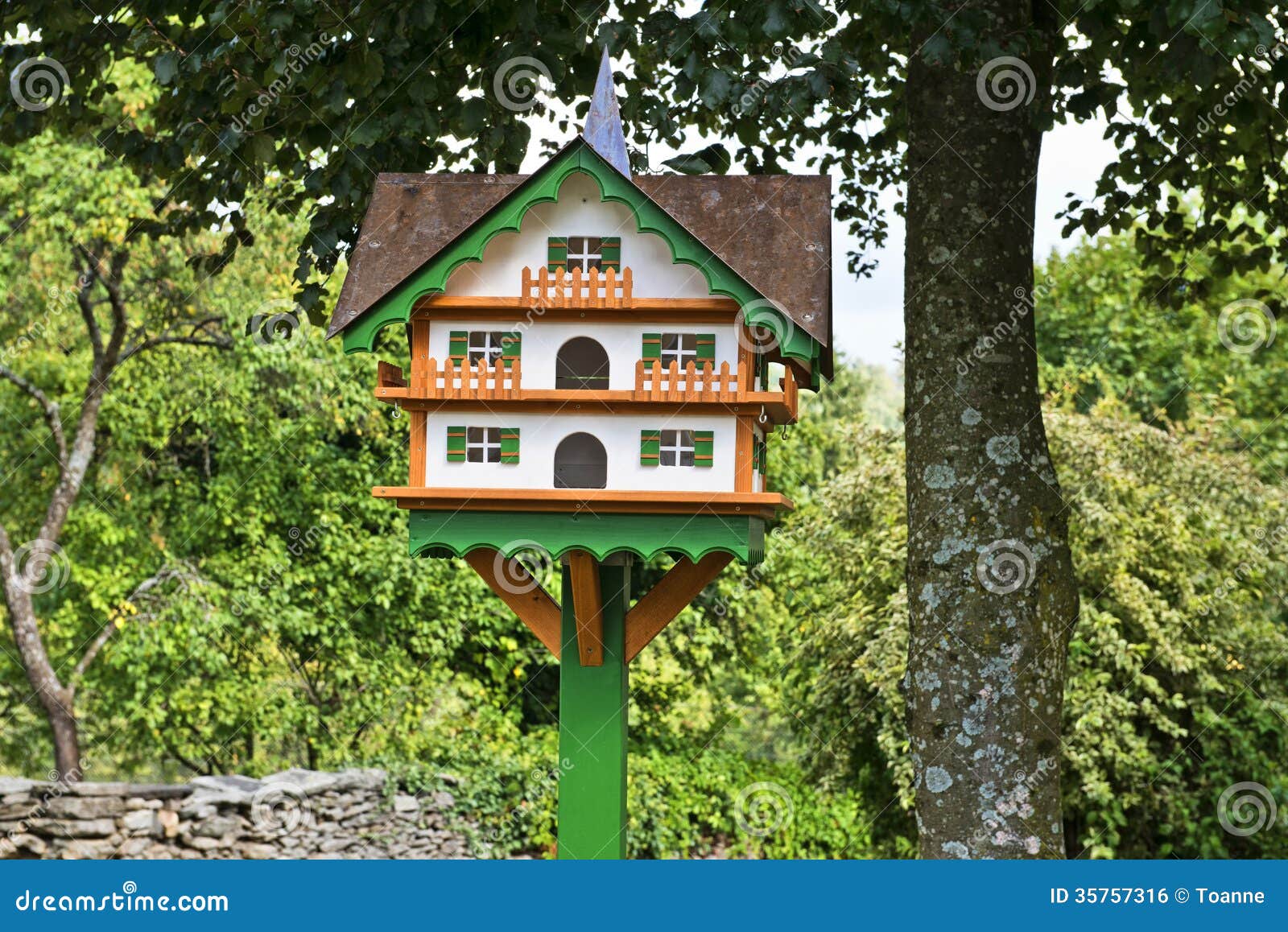 Bird House Royalty Free Stock Image  Image: 35757316