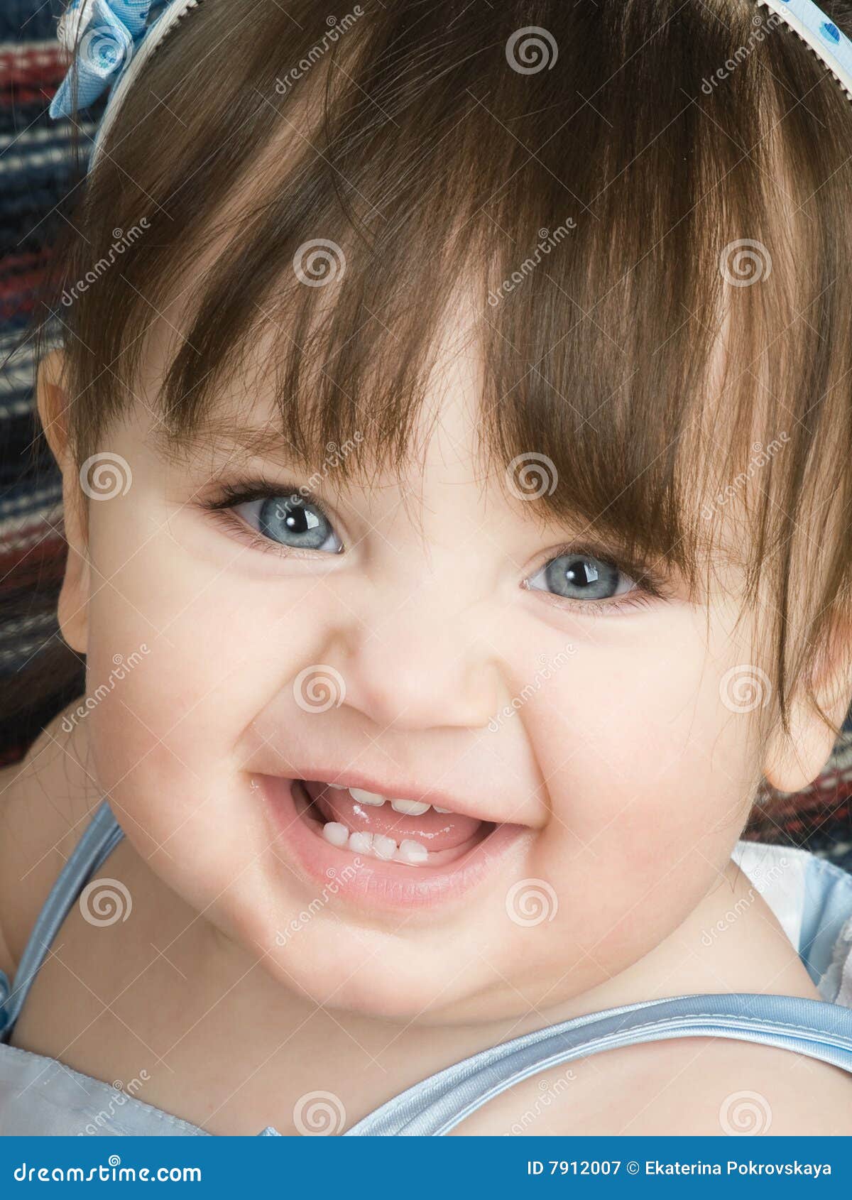 Blue eyed toddler - blue-eyed-toddler-7912007