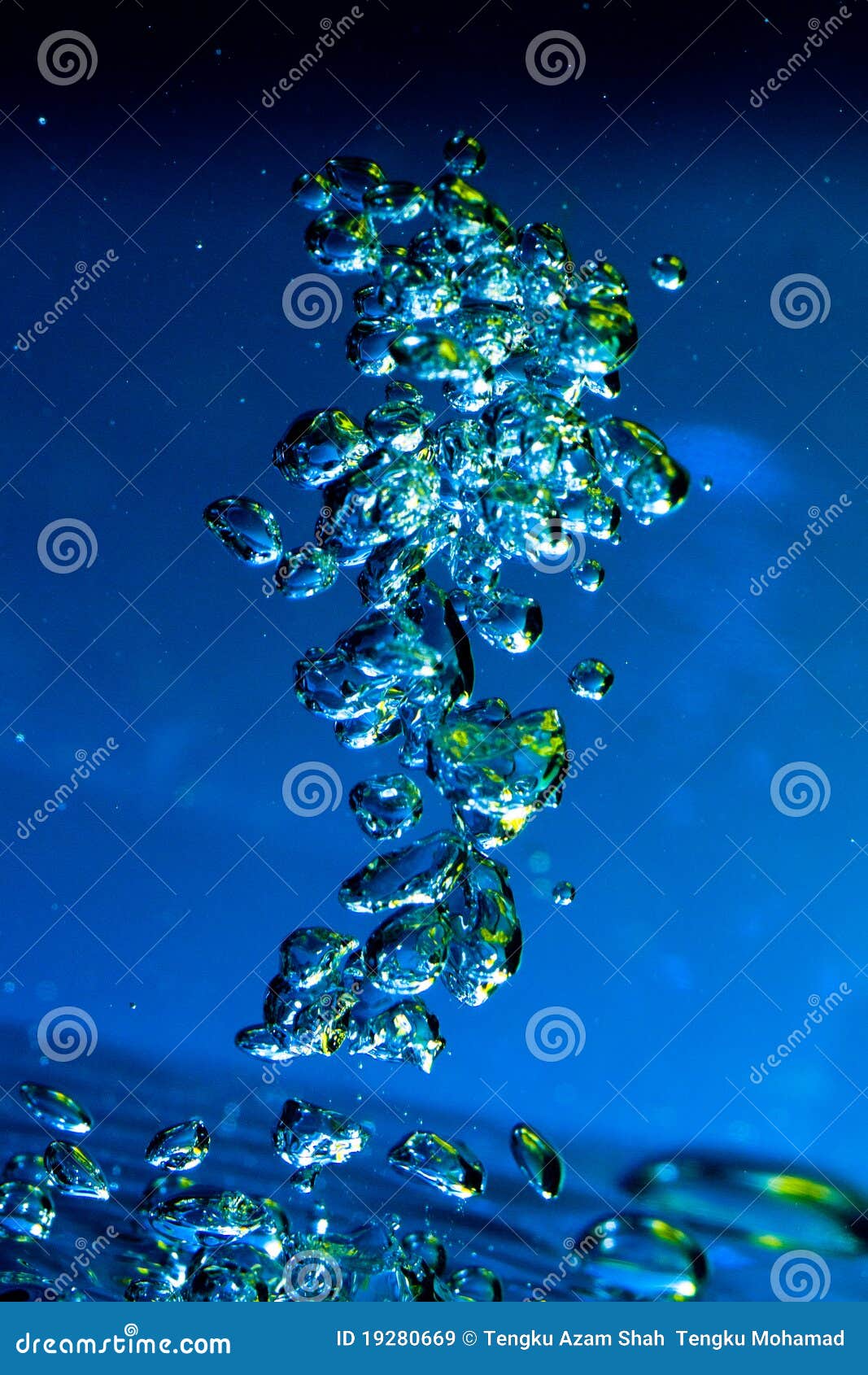 Bluegreen Bubble Royalty Free Stock Images Image 19280669